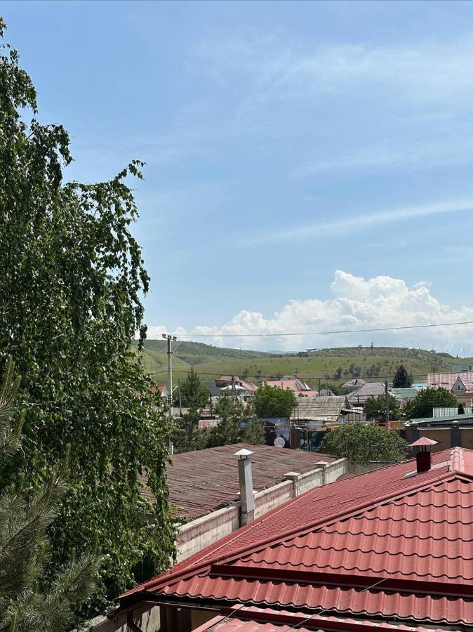 Tian-Shan Hotel Biszkek Zewnętrze zdjęcie