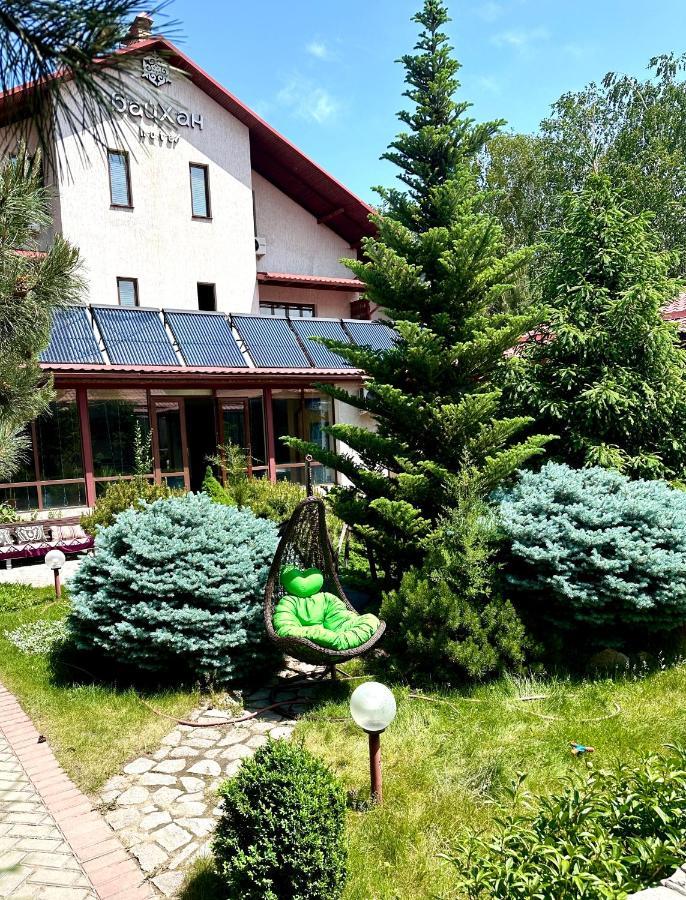 Tian-Shan Hotel Biszkek Zewnętrze zdjęcie