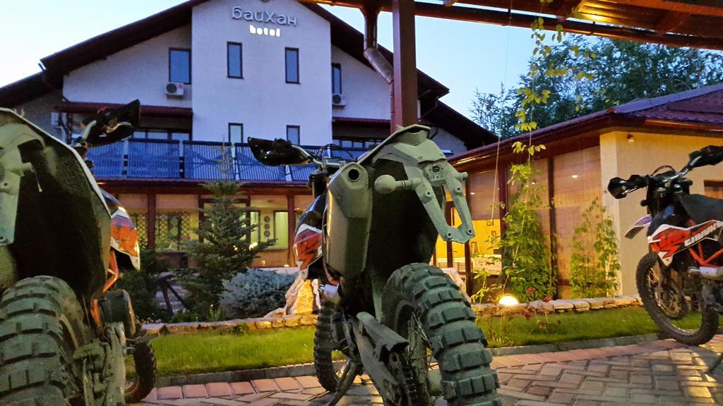 Tian-Shan Hotel Biszkek Zewnętrze zdjęcie