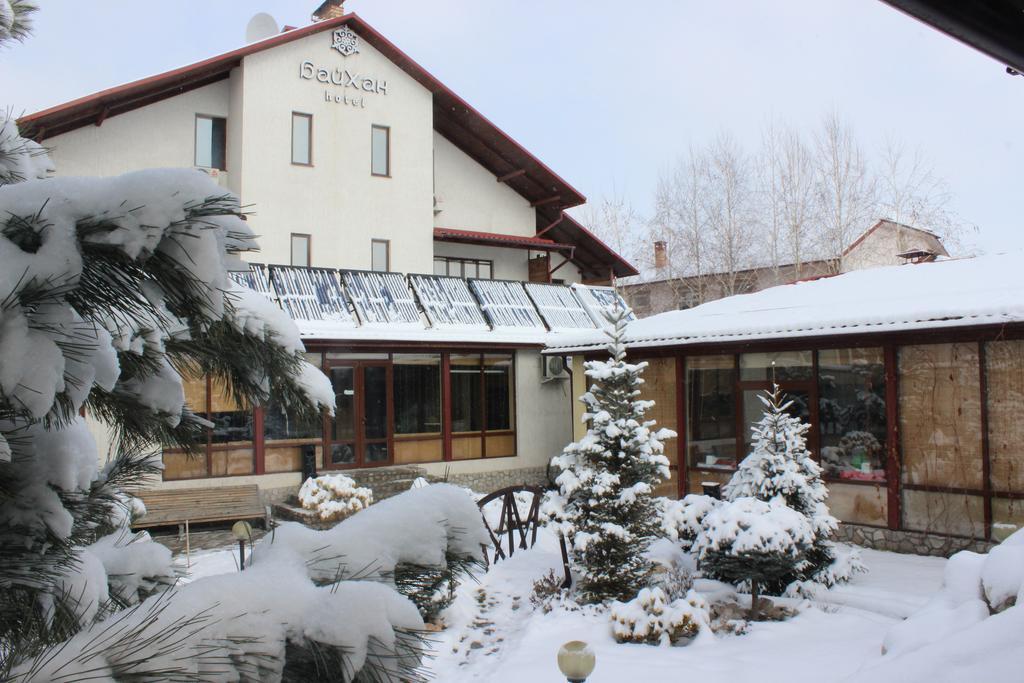Tian-Shan Hotel Biszkek Zewnętrze zdjęcie