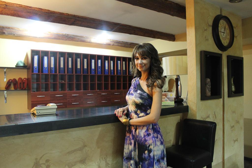 Tian-Shan Hotel Biszkek Zewnętrze zdjęcie
