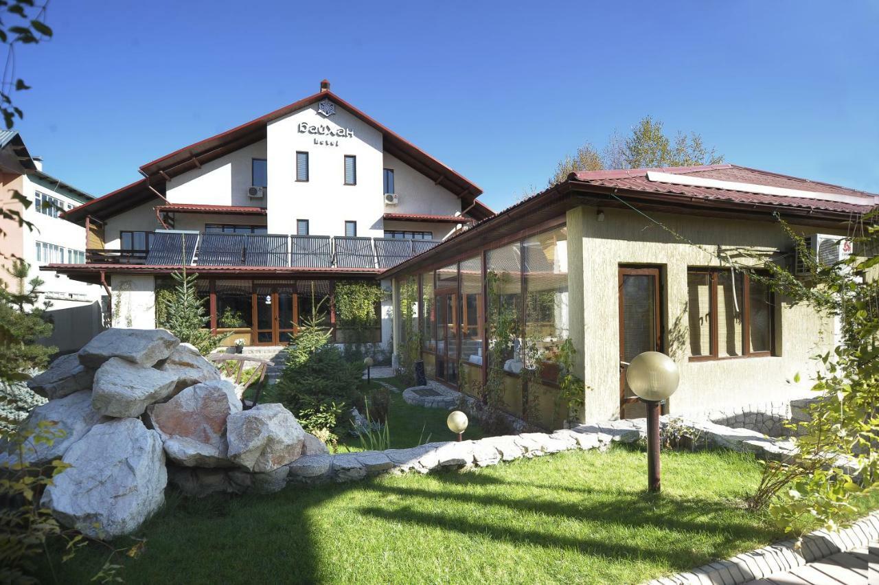 Tian-Shan Hotel Biszkek Zewnętrze zdjęcie